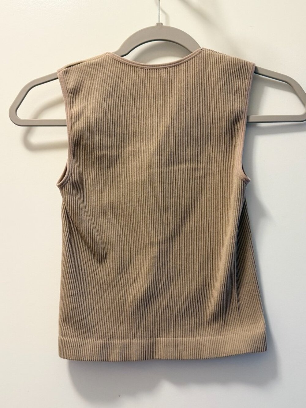 ODODOS Women’s Small Taupe Ribbed Square-Neck Cropped Tank Top - Picture 3 of 3